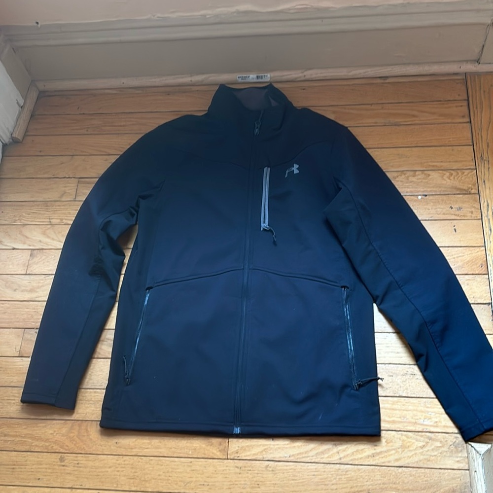 REDUCED!!!Men’s  light jacket by under armour